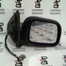 Retrovisor eléctrico derecho nissan primera  P-10